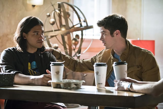 Giving Advice - The Flash Season 2 Episode 5