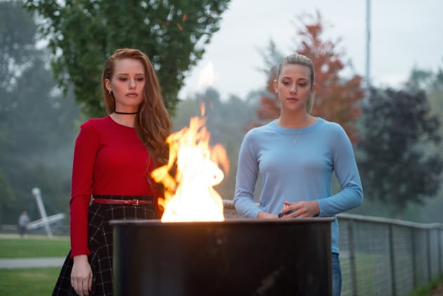Friendship Flames - Riverdale Season 1 Episode 3