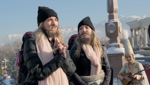 Kaylynn Williams and Haley Williams Don Beards - The Amazing Race