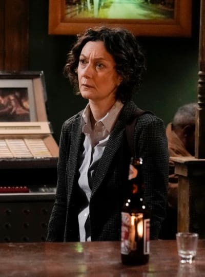 Darlene Takes a Risk - The Conners Season 4 Episode 17