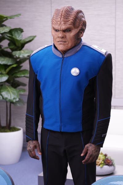 Bortus Up Close - The Orville Season 2 Episode 6