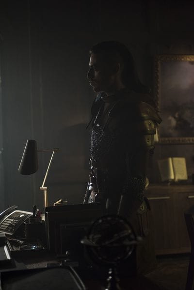 Seelie Visit - Shadowhunters Season 3 Episode 20