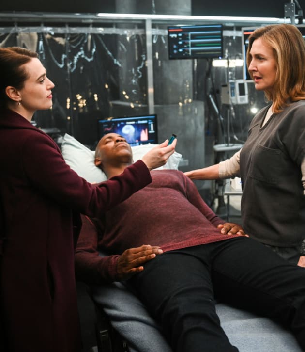 Truth Seeker - Supergirl Season 4 Episode 21