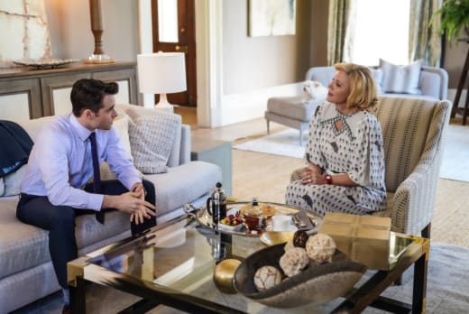 Conspirar con mamá - Filthy Rich Temporada 1 Episodio 1