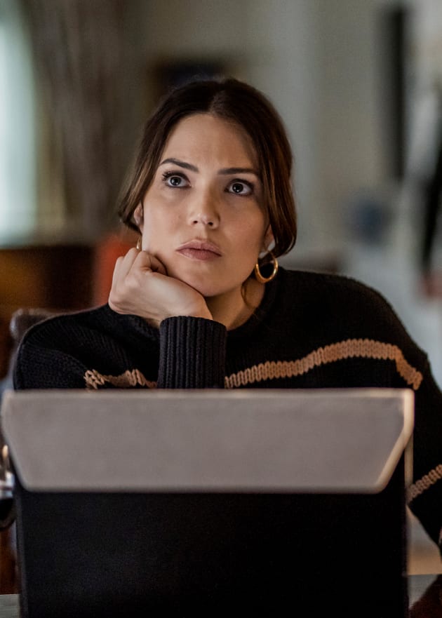 Mandy Moore on Dr. Death - TV Fanatic