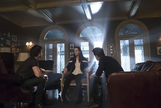 Come On, Mom! - The Vampire Diaries Season 7 Episode 7