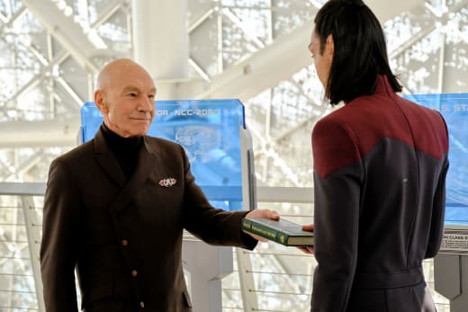 A Gift Freely Given - Star Trek: Picard Season 2 Episode 1
