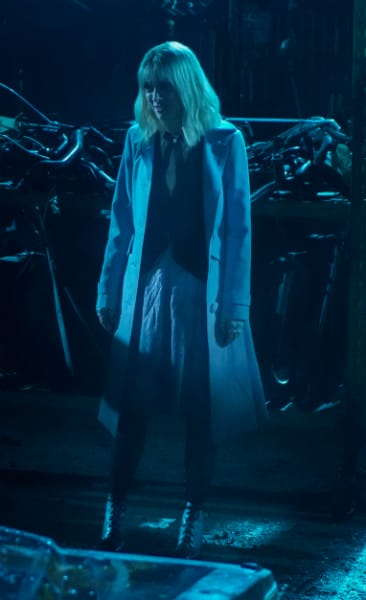 Batwoman Season 1 Episode 11 Review An Un Birthday Present Tv Fanatic