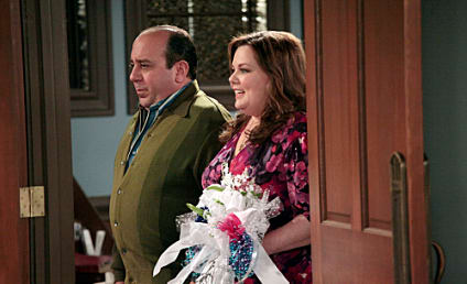 Mike & Molly Review: Family Feud