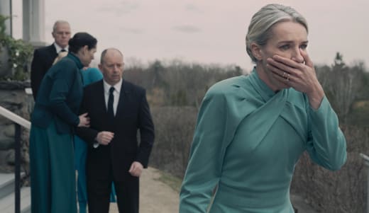 The handmaid's tale season 2 episode 6 online shop