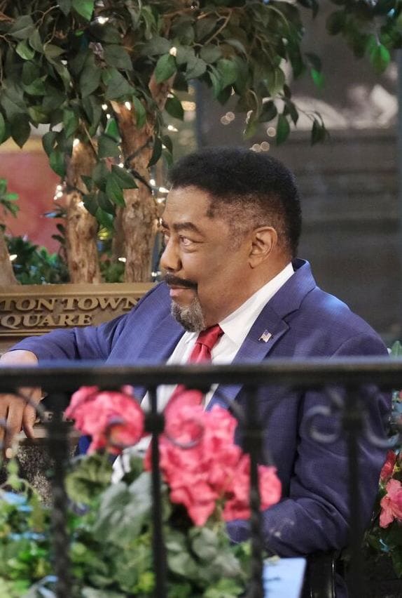 Abe Confides in Roman / Tall - Days of Our Lives