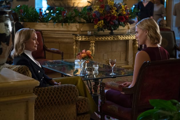 Lunch with Mom - Good Trouble Season 1 Episode 9