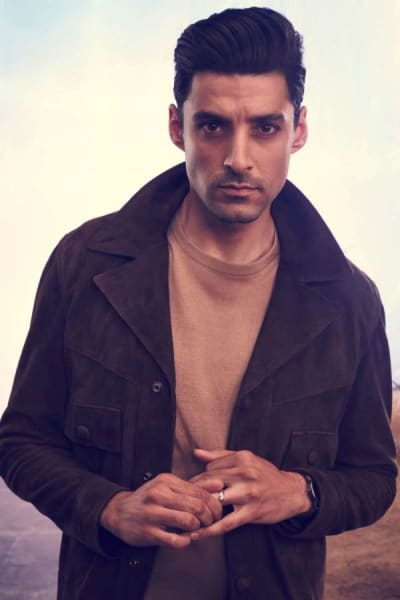 Karan Oberoi as Noah Bracken - Roswell, New Mexico