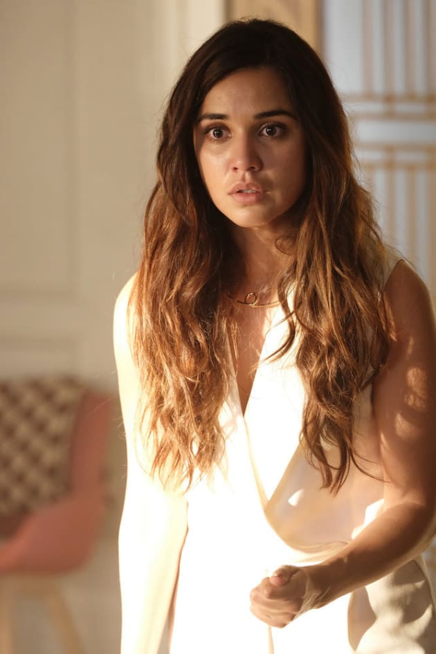 Margot on Earth - The Magicians Season 4 Episode 3