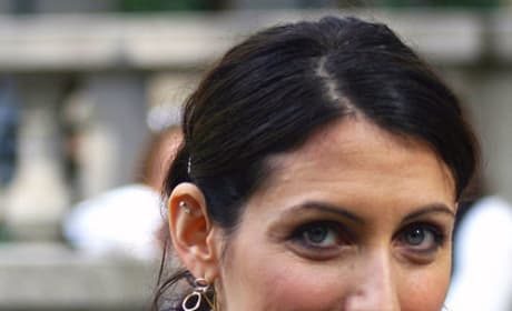 Lisa edelstein ear deals piercing