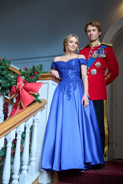 A Royal Corgi Christmas Staircase Photo