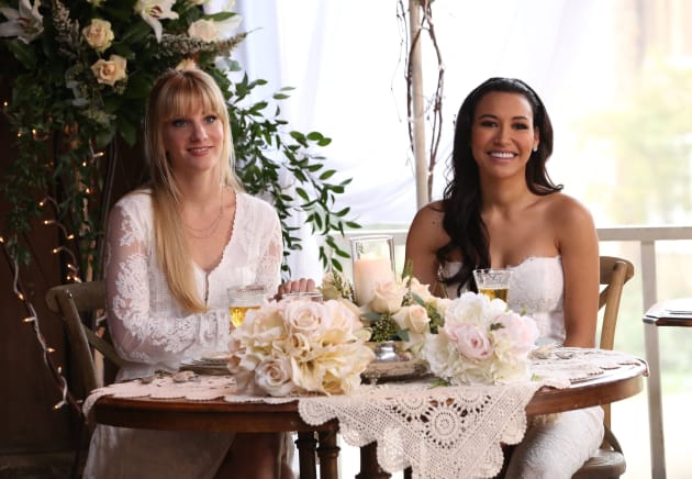 A Gleeful Wedding Season 6 Episode 8