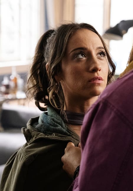 Julia2 - The Magicians Season 5 Episode 1