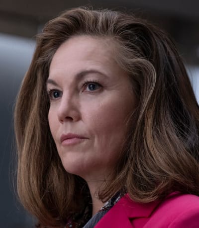 Jennifer Brown - Y: The Last Man Season 1 Episode 1