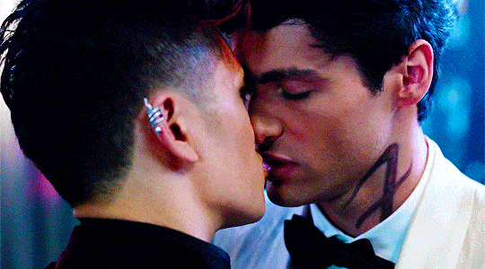 Magnus and Alec - Shadowhunters