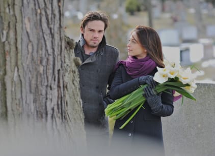 Watch beauty and best sale the beast season 1