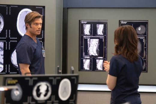 Amelink Tension - Grey's Anatomy Season 18 Episode 9