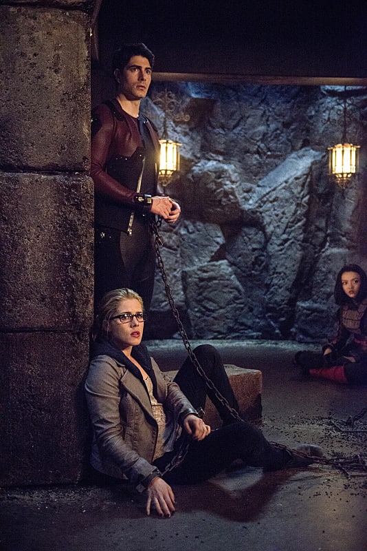 Tied Up - Arrow Season 3 Episode 22