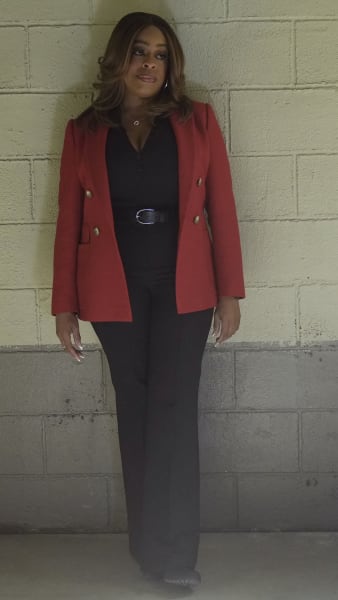 Simone in red - The Rookie: Feds Season 1 Episode 20