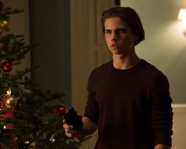 Breaking news designated survivor s2e11