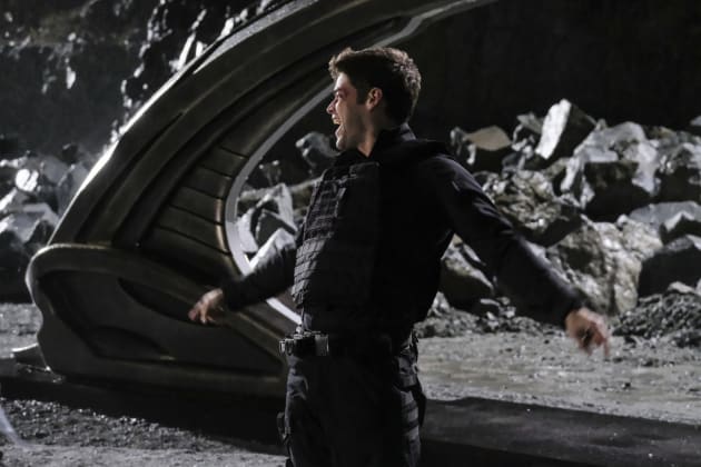 Winn - Supergirl Season 2 Episode 9