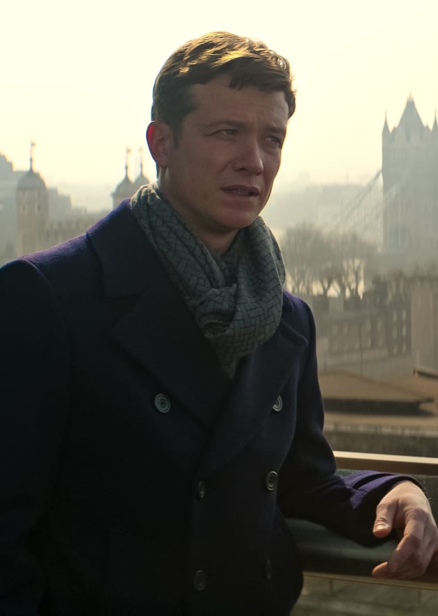 Rhys on a Rooftop -all - YOU Season 4 Episode 2