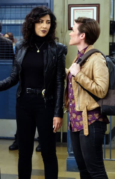 Watch brooklyn nine nine season 6 episode 14 sale
