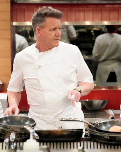 Manning the Red Kitchen - Tall - Hell's Kitchen Season 22 Episode 3
