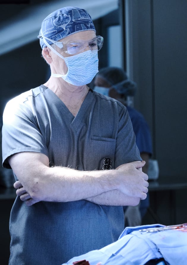 Bell Scrubs In - The Resident Season 3 Episode 20