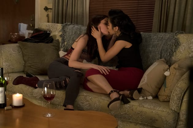 Enough Talking - Stitchers Season 3 Episode 5