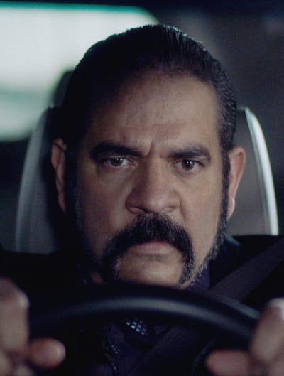 On a Mission - Queen of the South Season 5 Episode 8