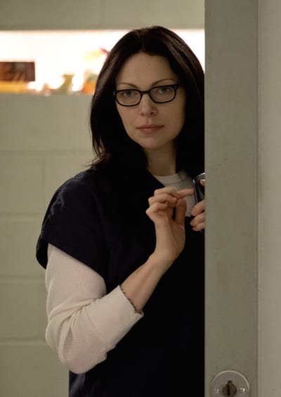 Lurking with a Phone - Orange is the New Black