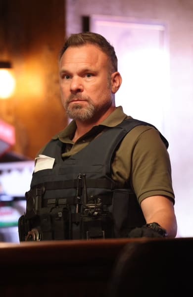 Officer Bryl - Justified: City Primeval Season 1 Episode 3