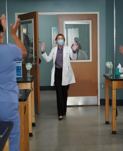 Welcoming Mer Back - tall - Grey's Anatomy Season 17 Episode 17