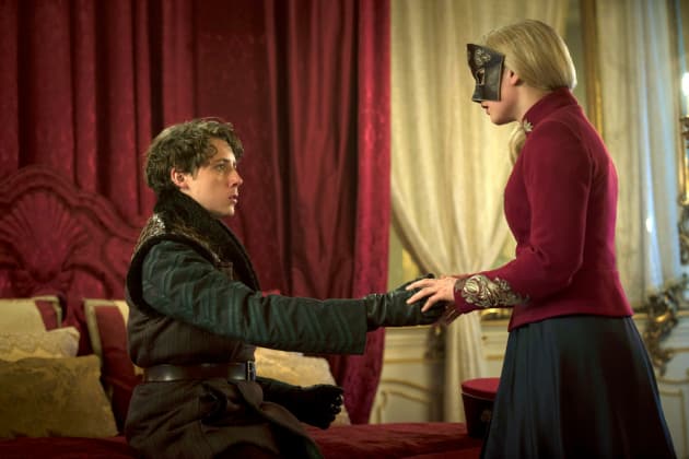Lady in Red - Emerald City Season 1 Episode 7