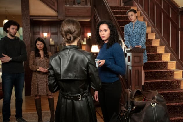 Charmed season 2 store episode 17 watch online