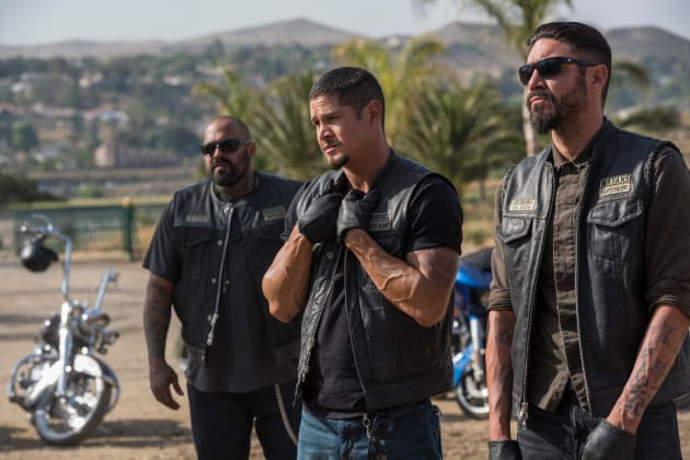 Plenty of Secrets - Mayans M.C. Season 1 Episode 4