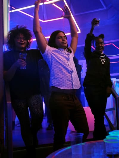 Cisco Ramon - The Flash Season 6 Episode 3