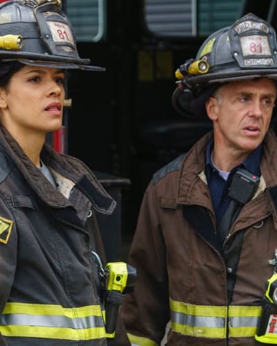 Looking On - Tall - Chicago Fire Season 5 Episode 9