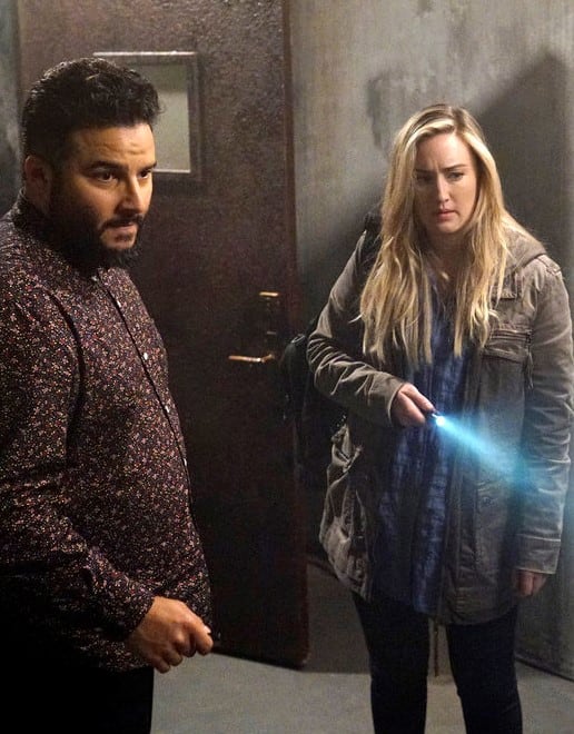 Looking Around - Blindspot Season 5 Episode 8
