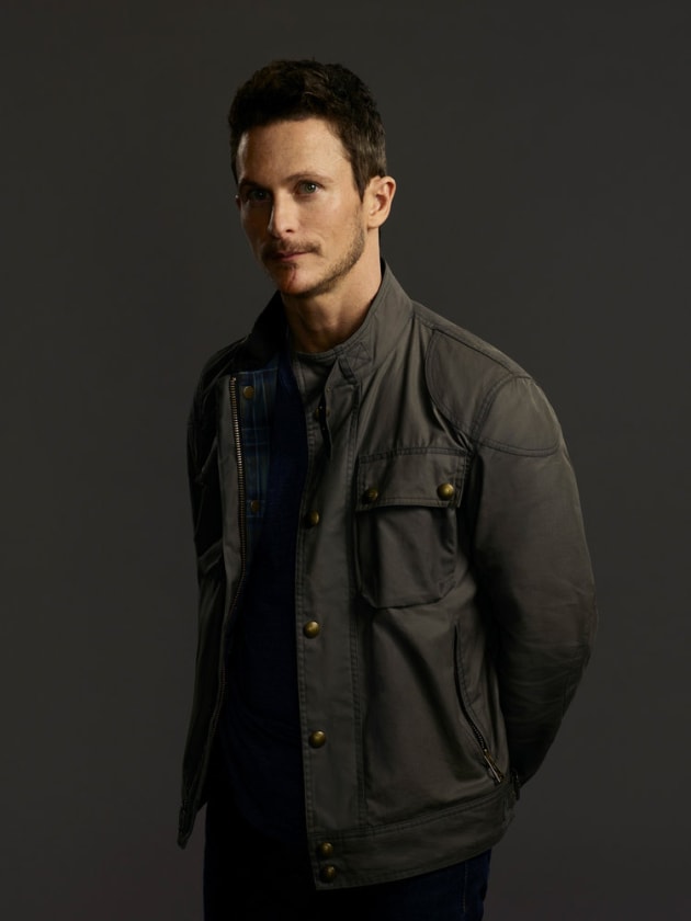 Jonathan Tucker in Profile as Bryan Benveneti - Debris