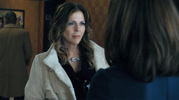 Viola Walsh (Rita Wilson)