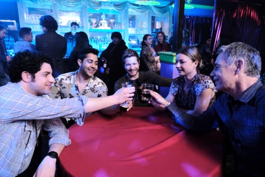 Getting Drinks with the Gang  - The Resident Season 3 Episode 17