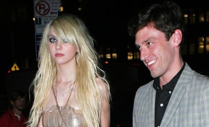 Taylor Momsen Steps Out ... with Boyfriend?