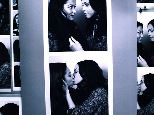 Gals Kissing!